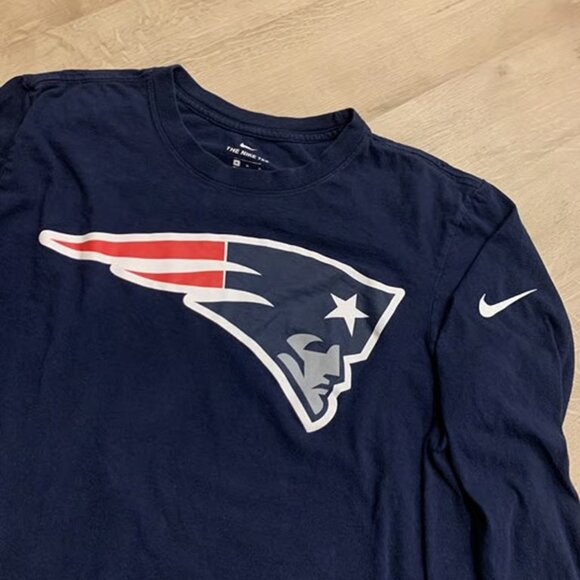 Nike NFL New England Patriots Long Sleeve T-Shirt Men's Medium M Navy Blue Tee - Picture 2 of 4
